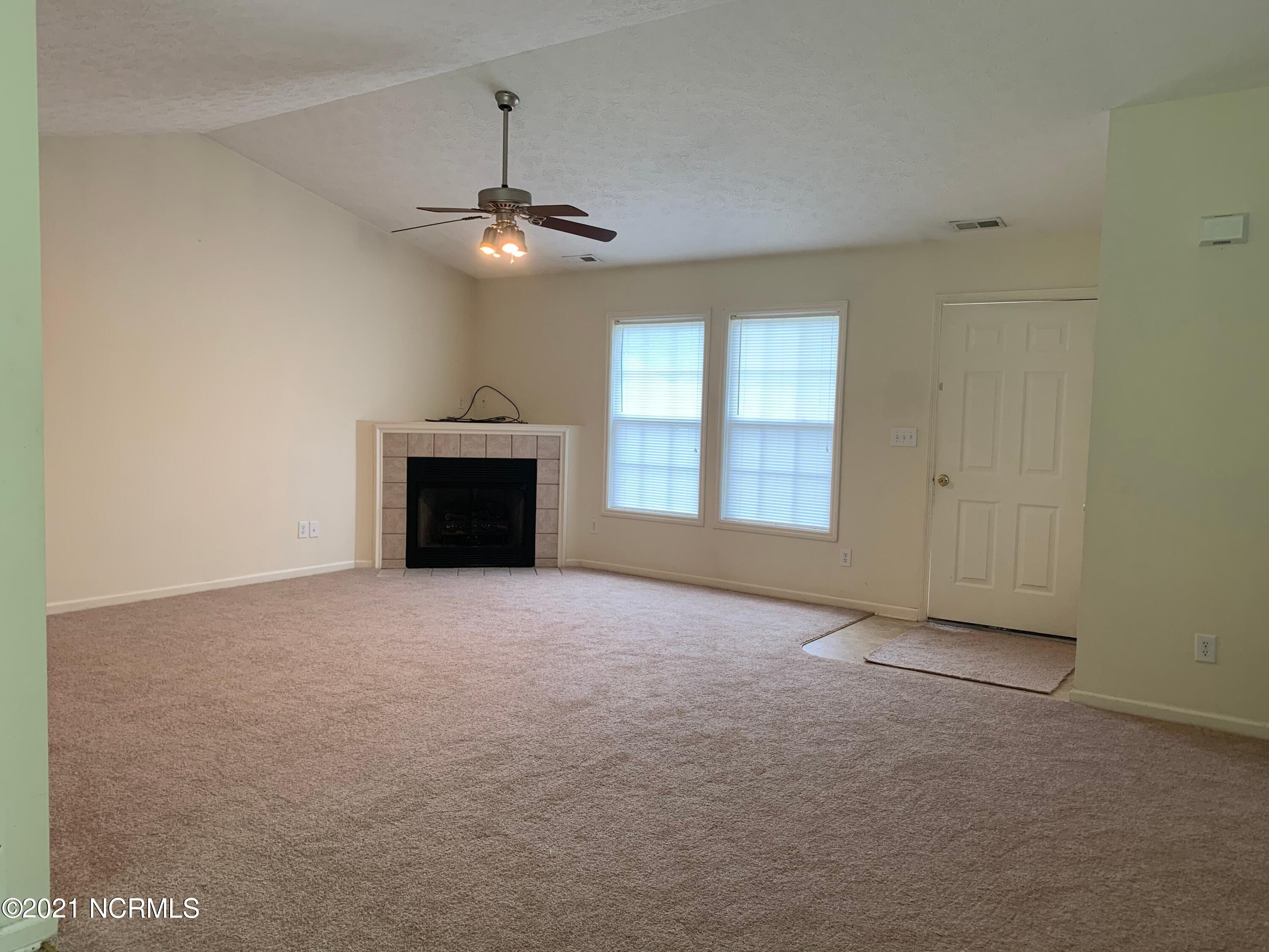 105 Arrowhead Trail New Bern, NC 28562 - Photo 3 of 20 IMG_0568