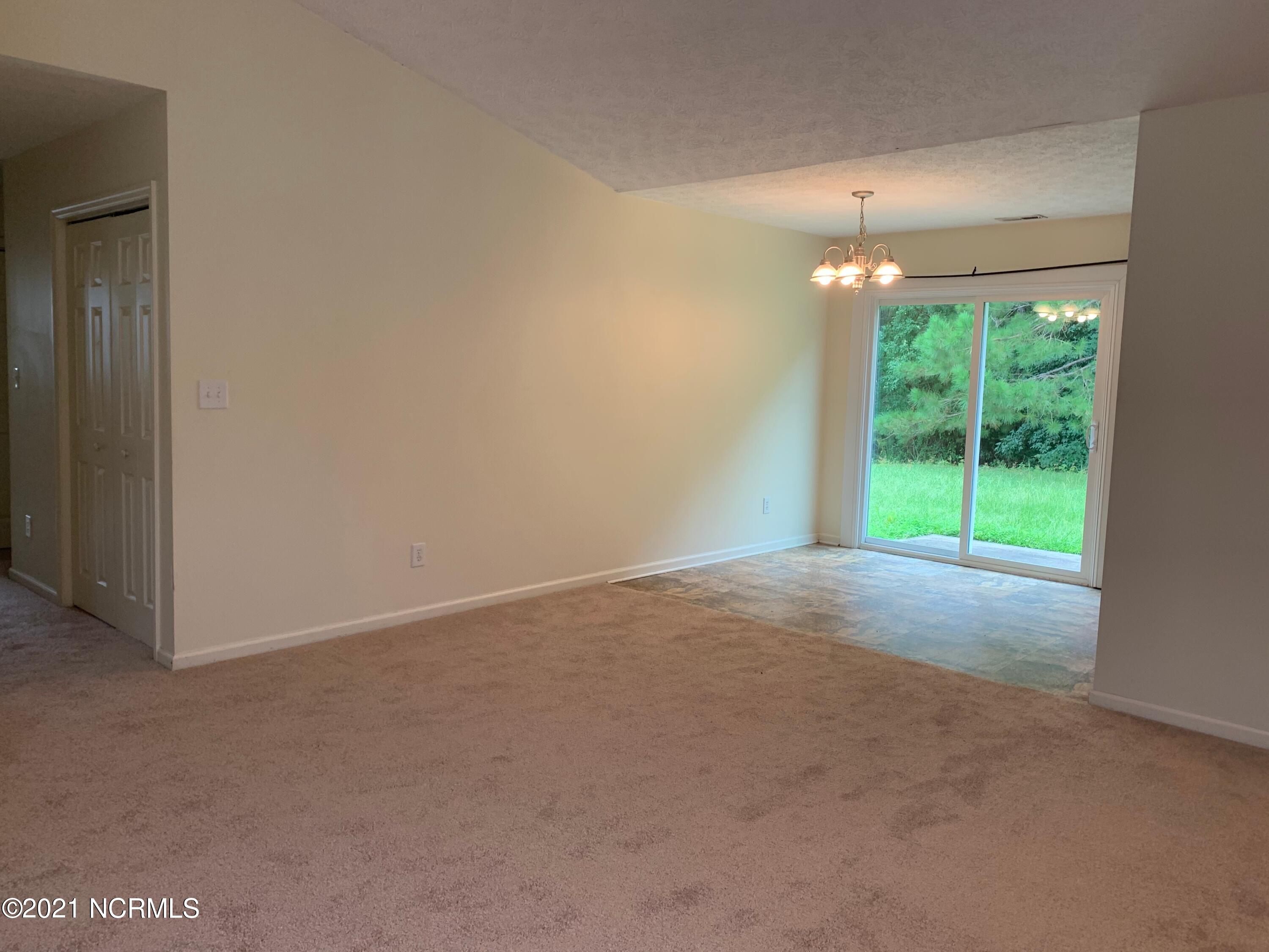 105 Arrowhead Trail New Bern, NC 28562 - Photo 4 of 20 IMG_0570