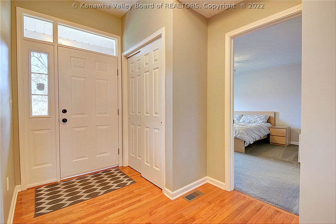 148 Peach Ridge Road Hurricane, WV 25526 - Photo 4 of 30 Gallery Image 4