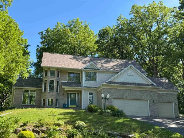 $475,000 | 7593 Grace Drive, Roscoe, IL 61073
