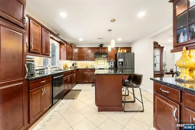 $869,000 | 385 A Roosevelt Street, Fairview, NJ 07022