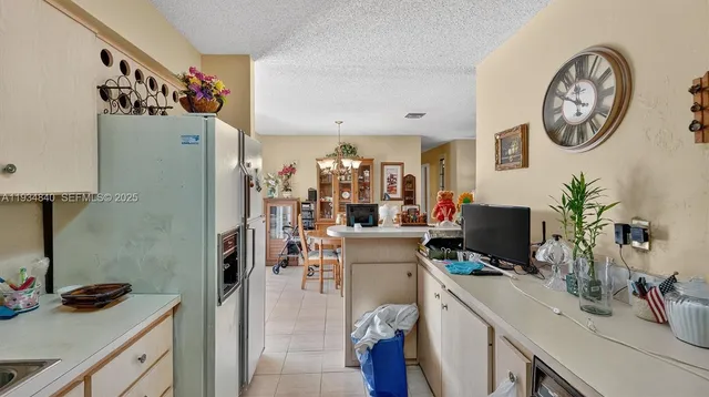 a view of a workspace with a workspace