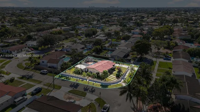 $799,000 | 1701 Southwest 92nd Place, Miami, FL 33165