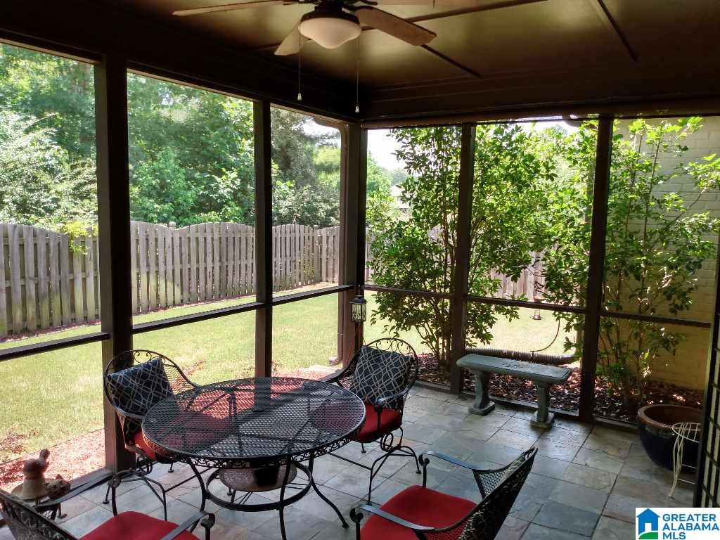 203 Dunrobin Cove Pelham, AL 35124 - Photo 3 of 24