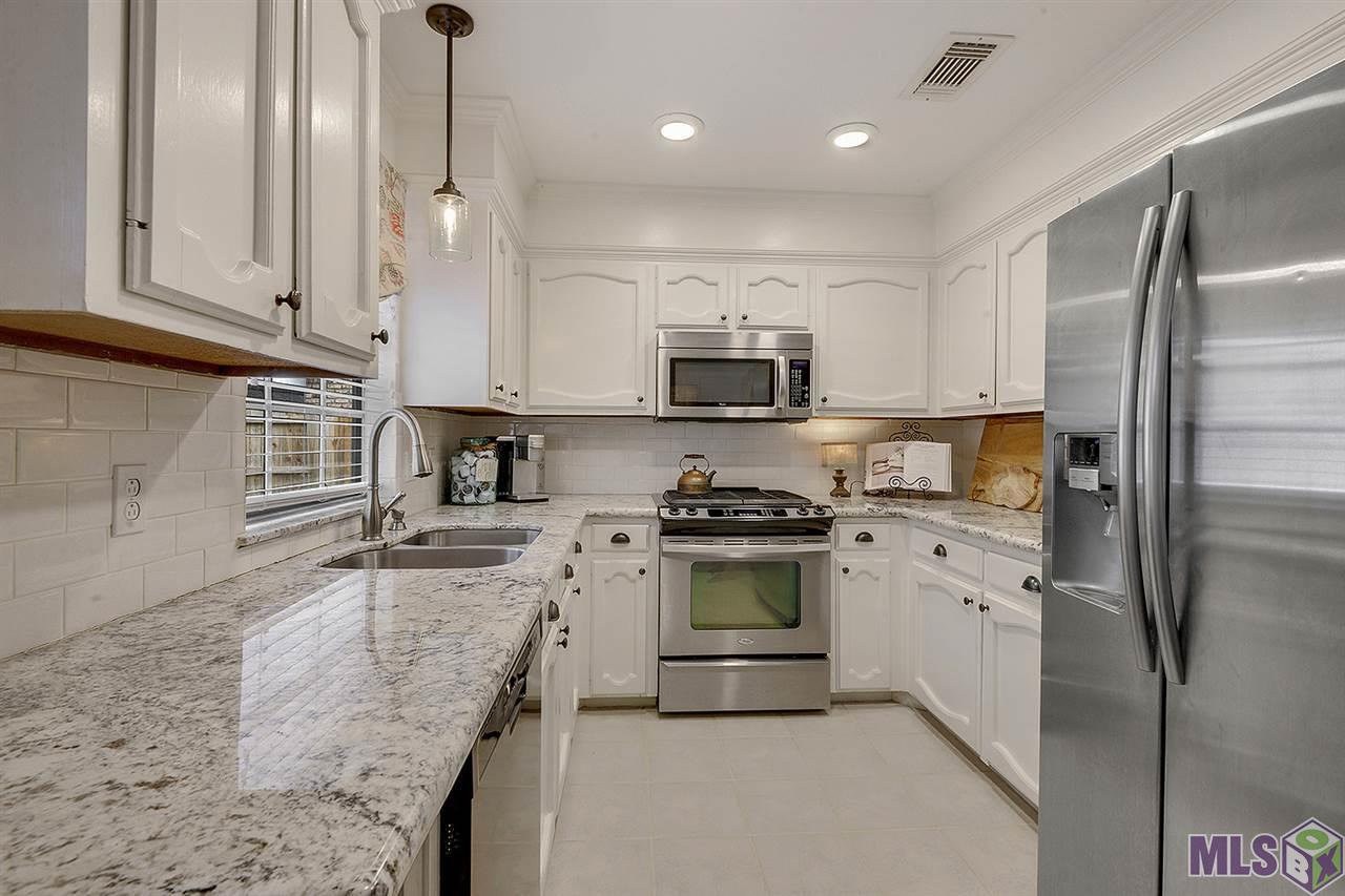 3914 Country View Drive Baton Rouge, LA 70817 - Photo 5 of 22 Updated Kitchen