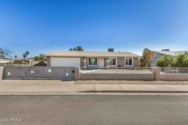 $444,950 | 1833 North Edgewater Circle, Mesa, AZ 85207