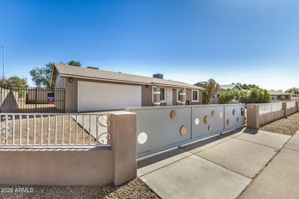 $444,950 | 1833 North Edgewater Circle, Mesa, AZ 85207