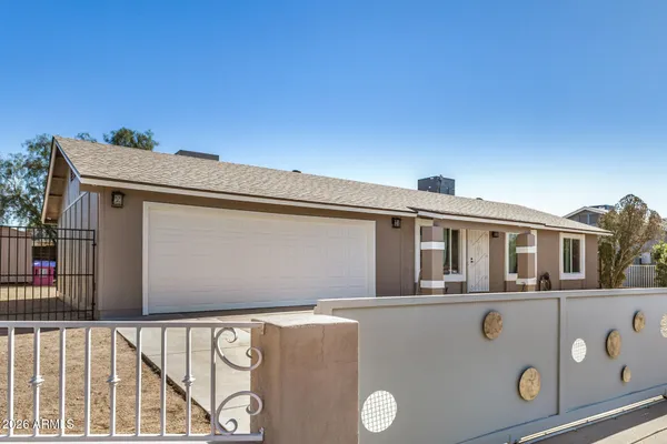 $444,944 | 1833 North Edgewater Circle, Mesa, AZ 85207