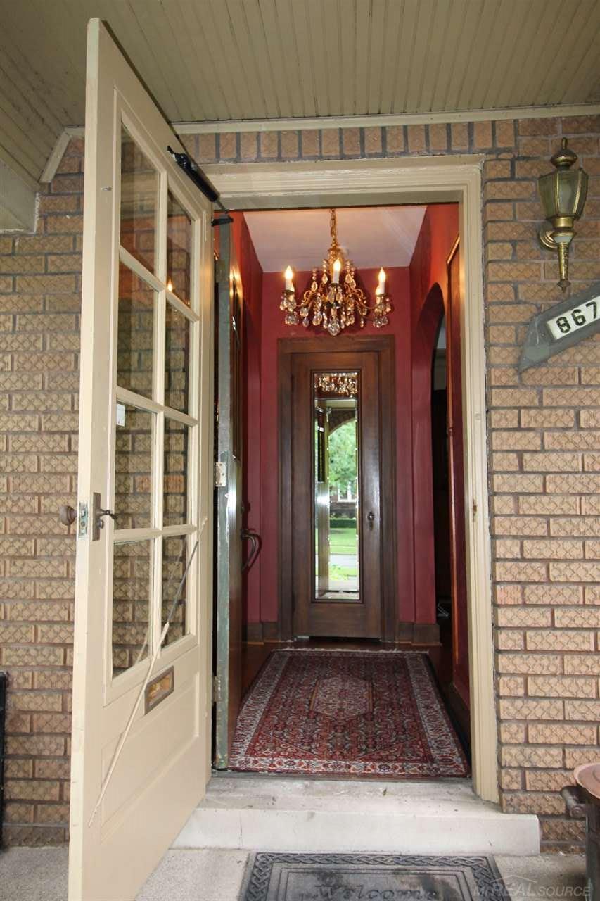867 Barrington Road Grosse Pointe Park, MI 48230 - Photo 7 of 53