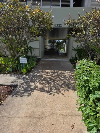 $3,425 | 3030 Pualei Circle, Unit 311, Honolulu, HI 96815