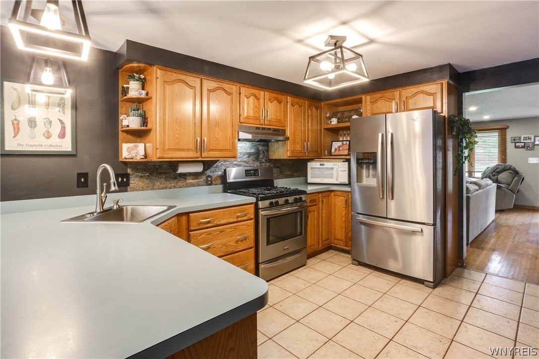 373 Ayer Road Amherst, NY 14221 - Photo 7 of 23