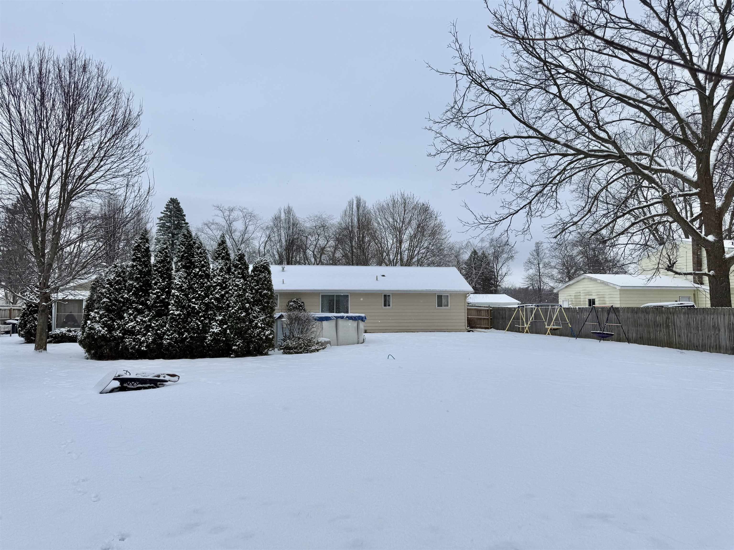 10499 Rene Street Clio, MI 48420 - Photo 9 of 66 50165795-ca4deff7-648f-4414-96d5-a2aecc875e08.JPG