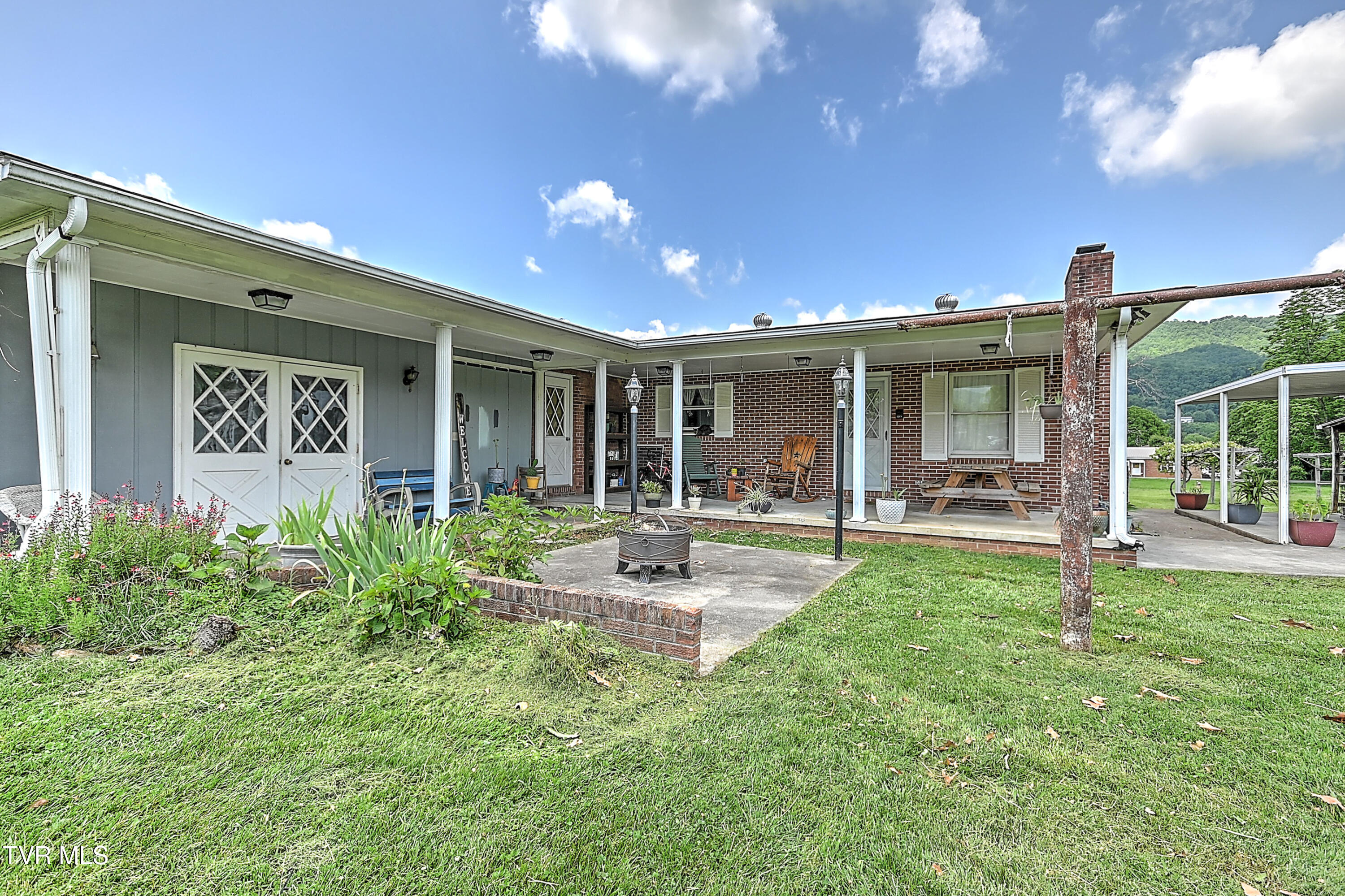 509 9th Street Erwin, TN 37650 - Photo 12 of 60 509 9th St MR-58