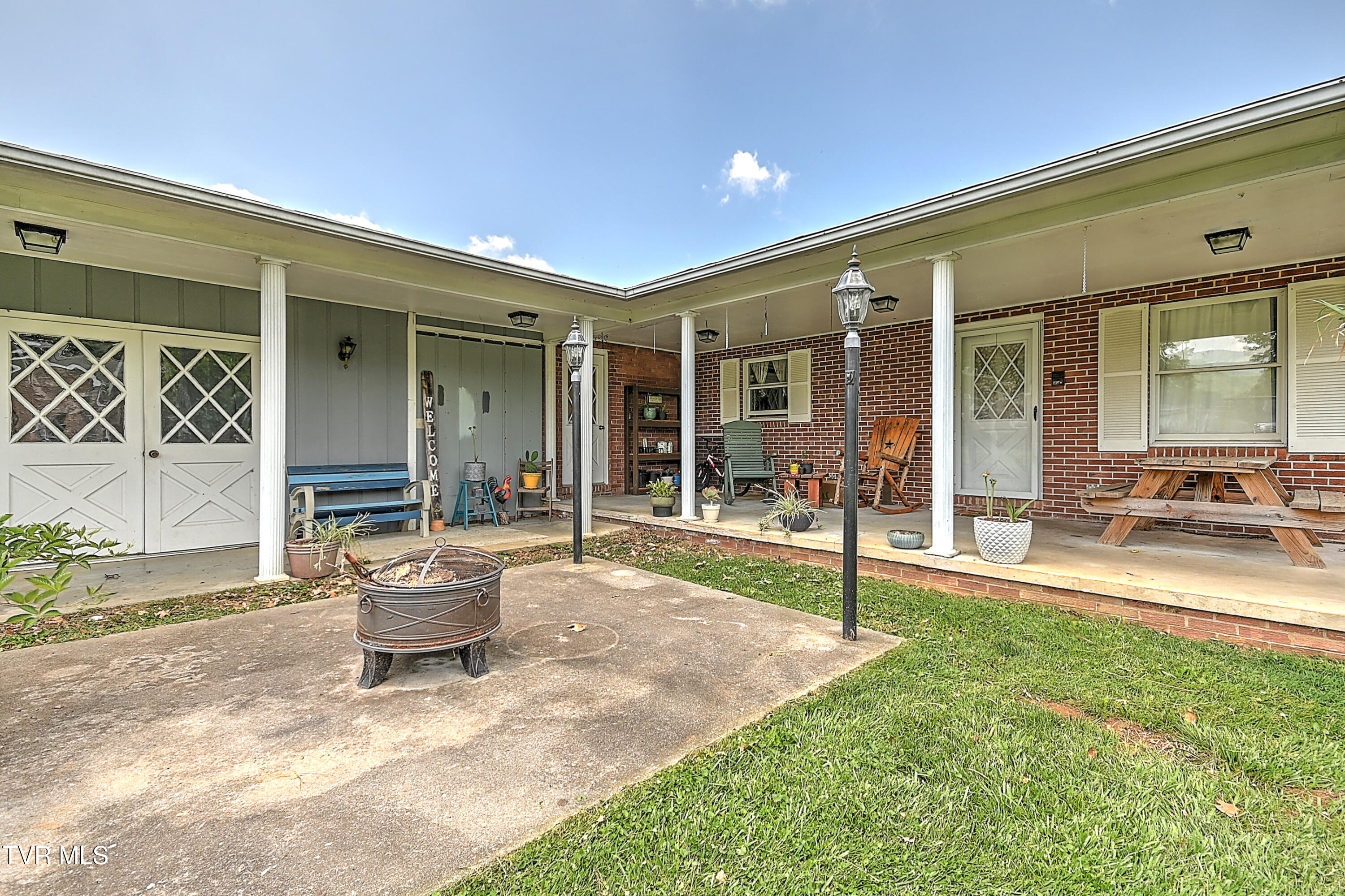 509 9th Street Erwin, TN 37650 - Photo 13 of 60 509 9th St MR-61