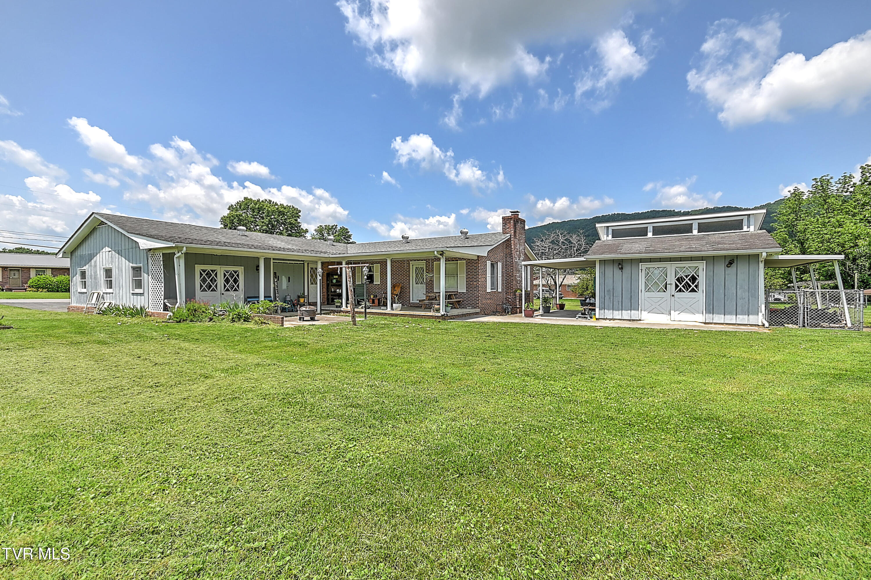 509 9th Street Erwin, TN 37650 - Photo 14 of 60 509 9th St MR-56