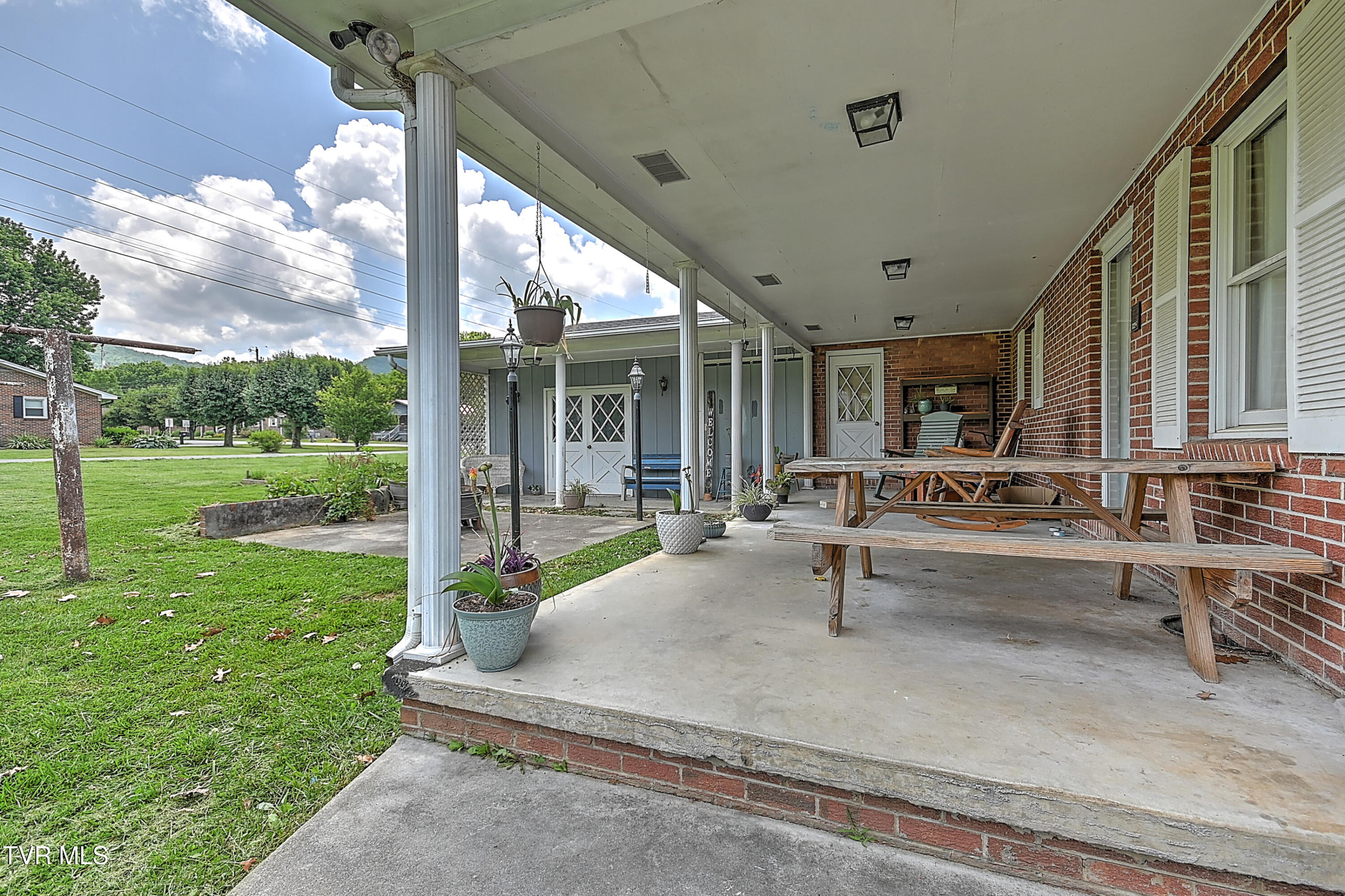 509 9th Street Erwin, TN 37650 - Photo 17 of 60 509 9th St MR-60