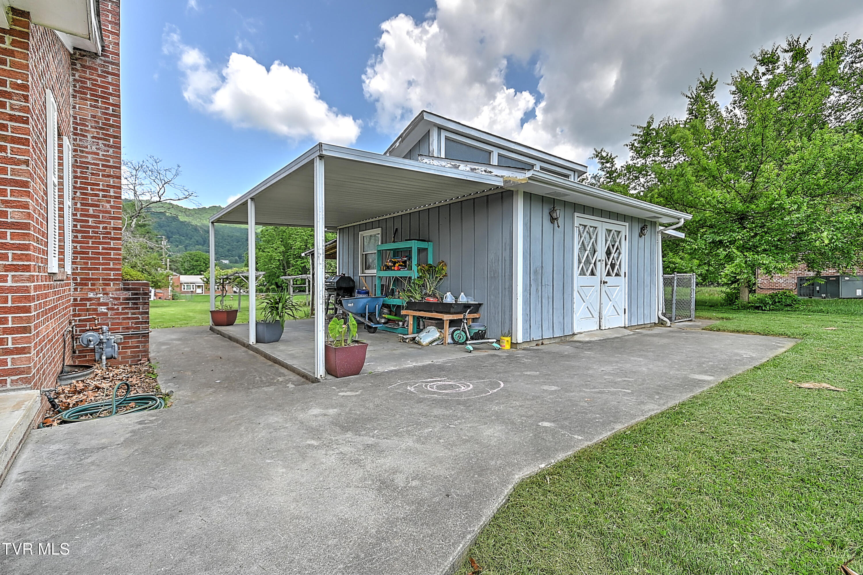 509 9th Street Erwin, TN 37650 - Photo 20 of 60 509 9th St MR-59