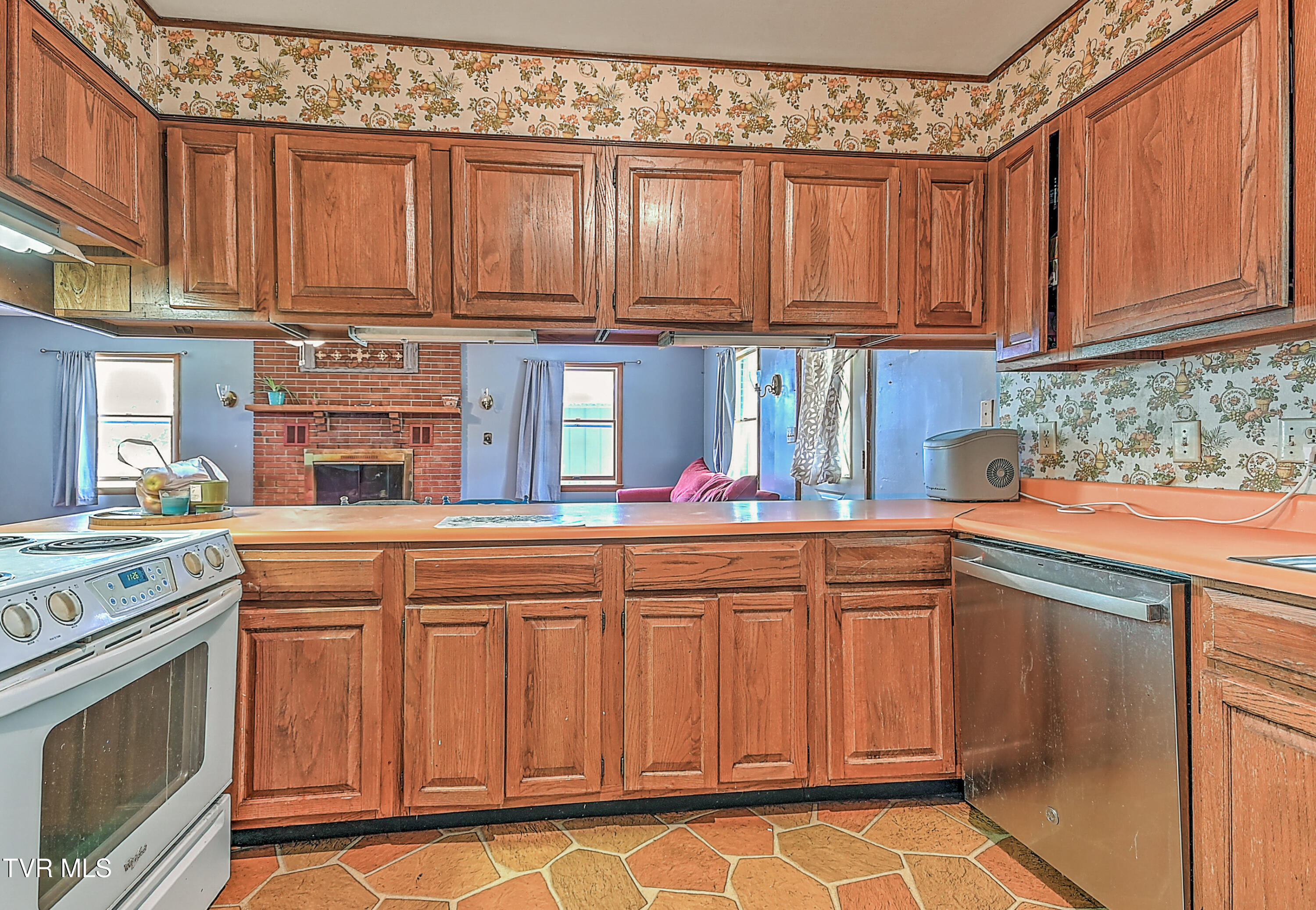 509 9th Street Erwin, TN 37650 - Photo 37 of 60 509 9th St MR-44