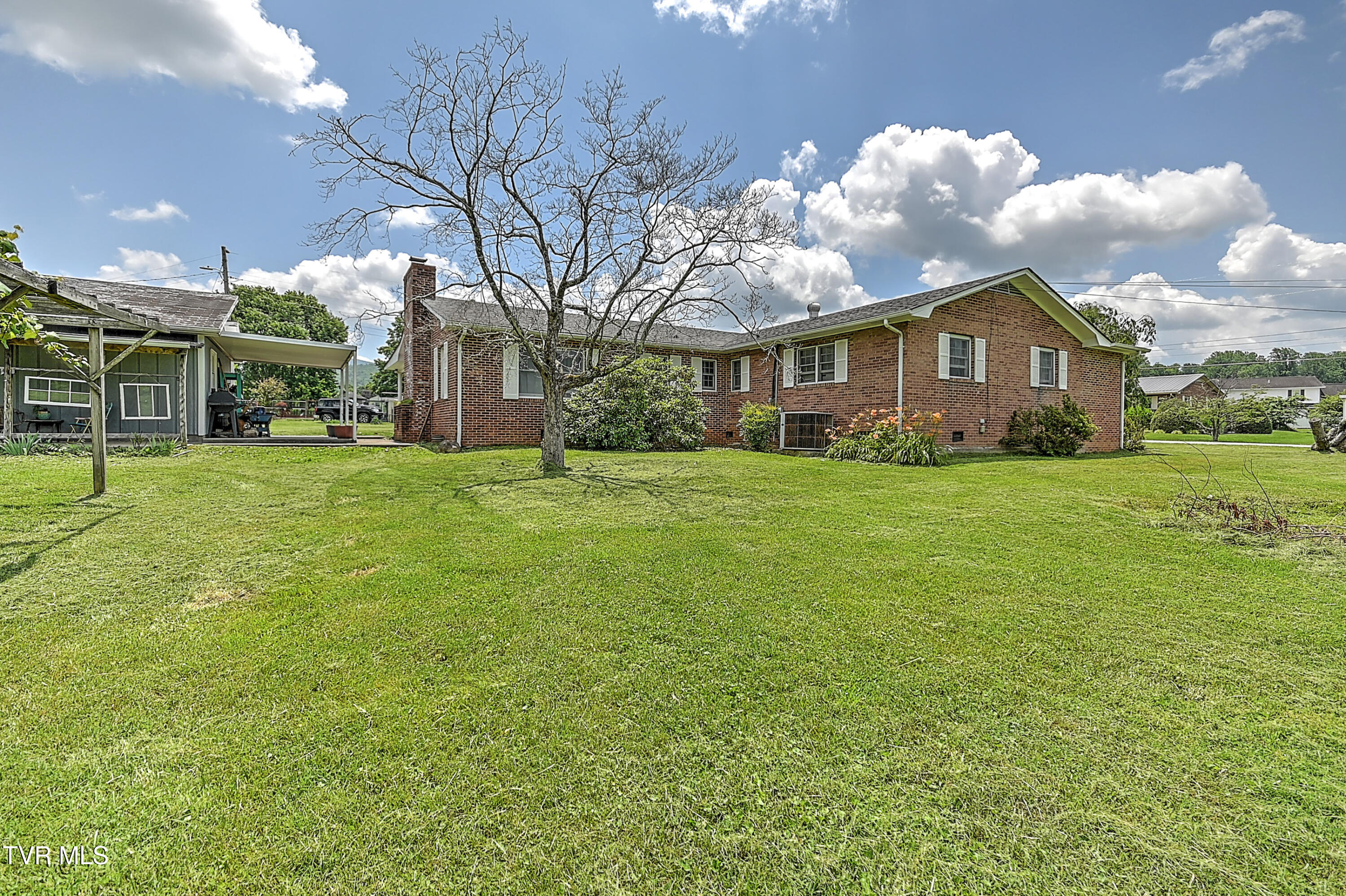 509 9th Street Erwin, TN 37650 - Photo 7 of 60 509 9th St MR-53
