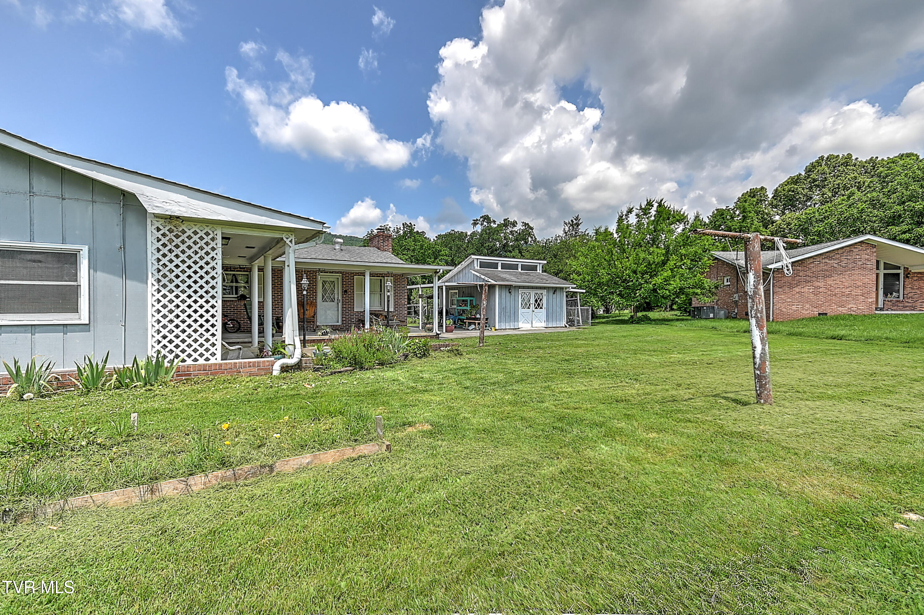 509 9th Street Erwin, TN 37650 - Photo 9 of 60 509 9th St MR-57