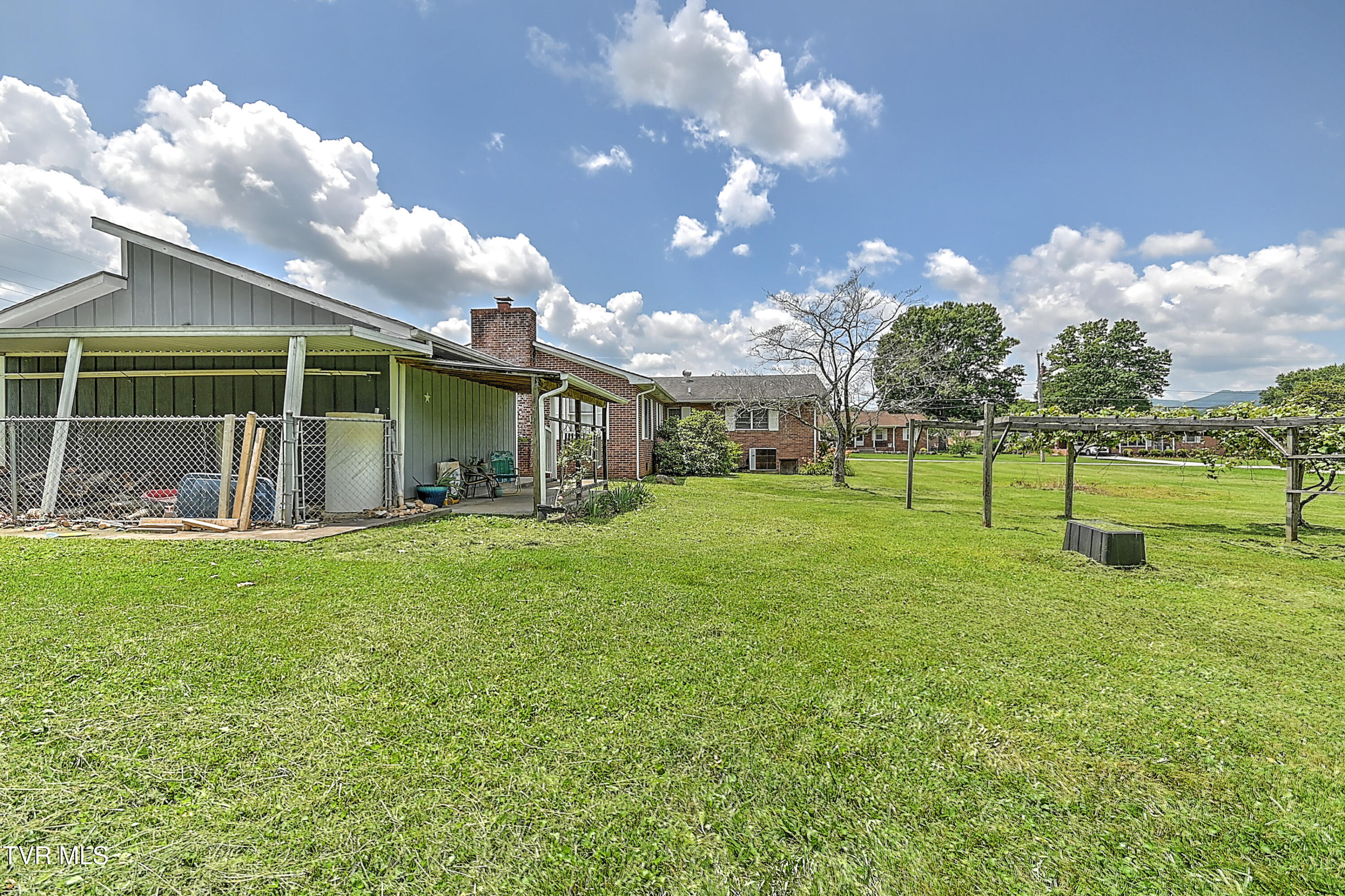 509 9th Street Erwin, TN 37650 - Photo 10 of 60 509 9th St MR-54