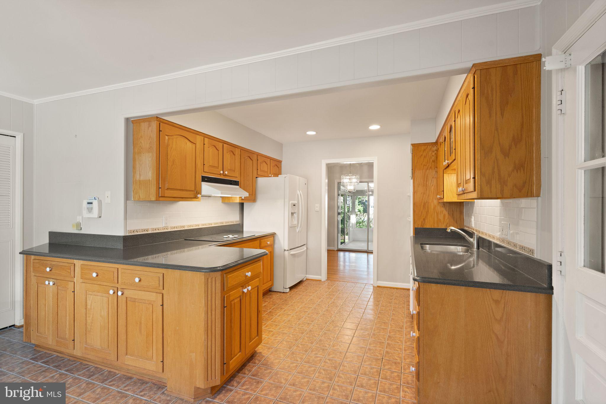 2403 Arrow Park Drive Alexandria, VA 22306 - Photo 13 of 45
