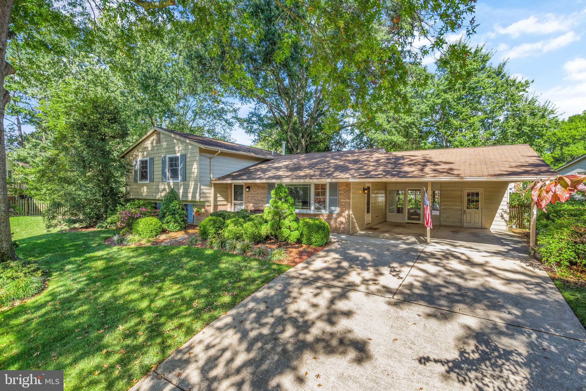 2403 Arrow Park Drive Alexandria, VA 22306 - Photo 2 of 45