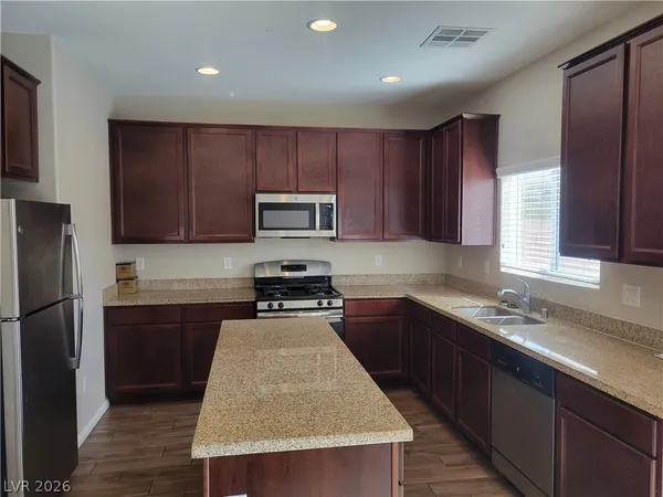 $2,350 | 8852 Lake Myers Court, Las Vegas, NV 89139