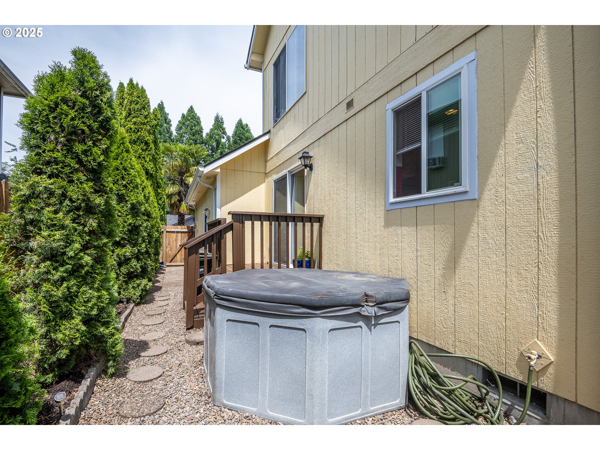 4217 Cole Way Springfield, OR 97478 - Photo 35 of 43 a view of entryway with outdoor seating