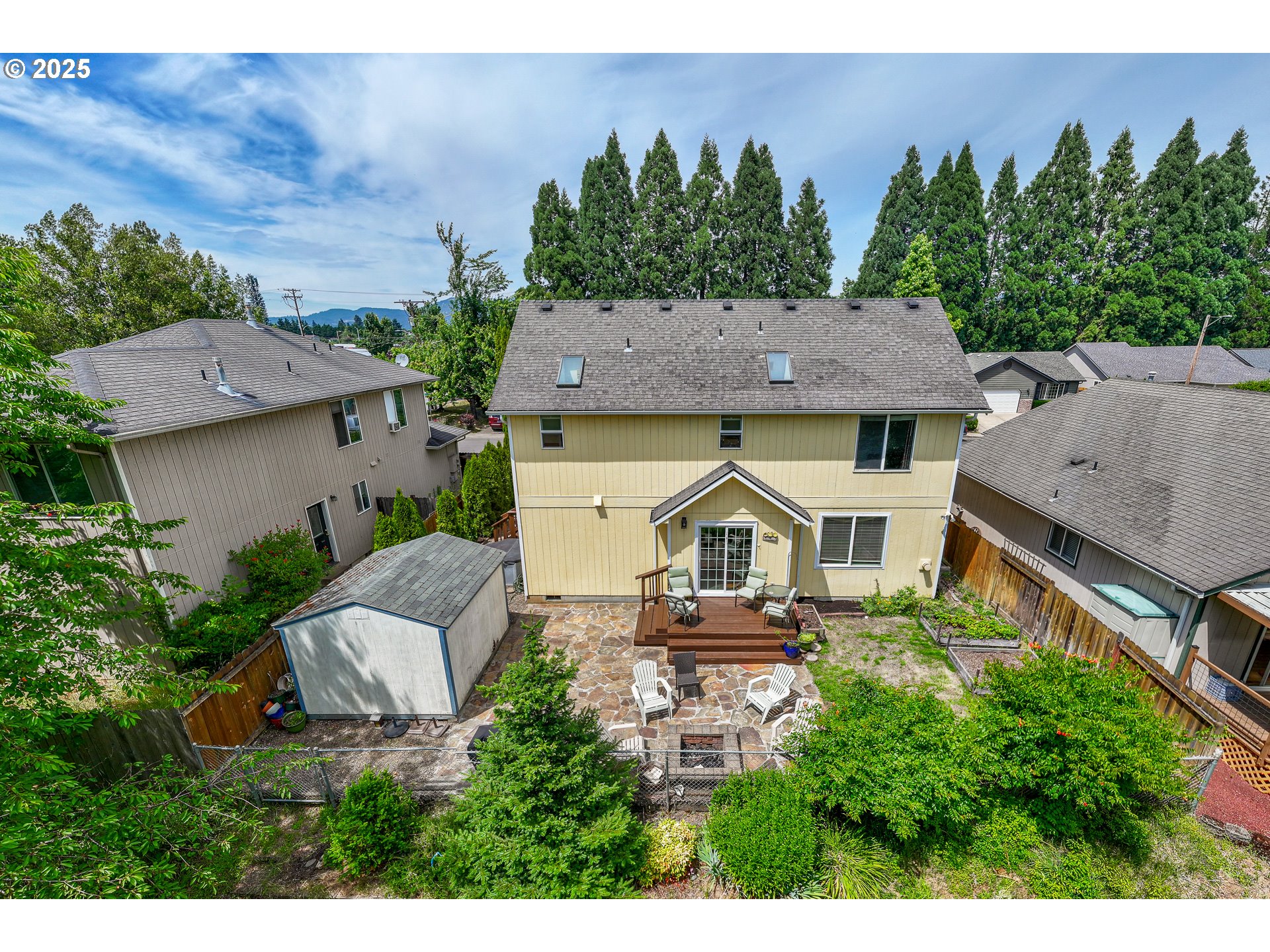 4217 Cole Way Springfield, OR 97478 - Photo 37 of 43 an aerial view of a house with garden space and street view