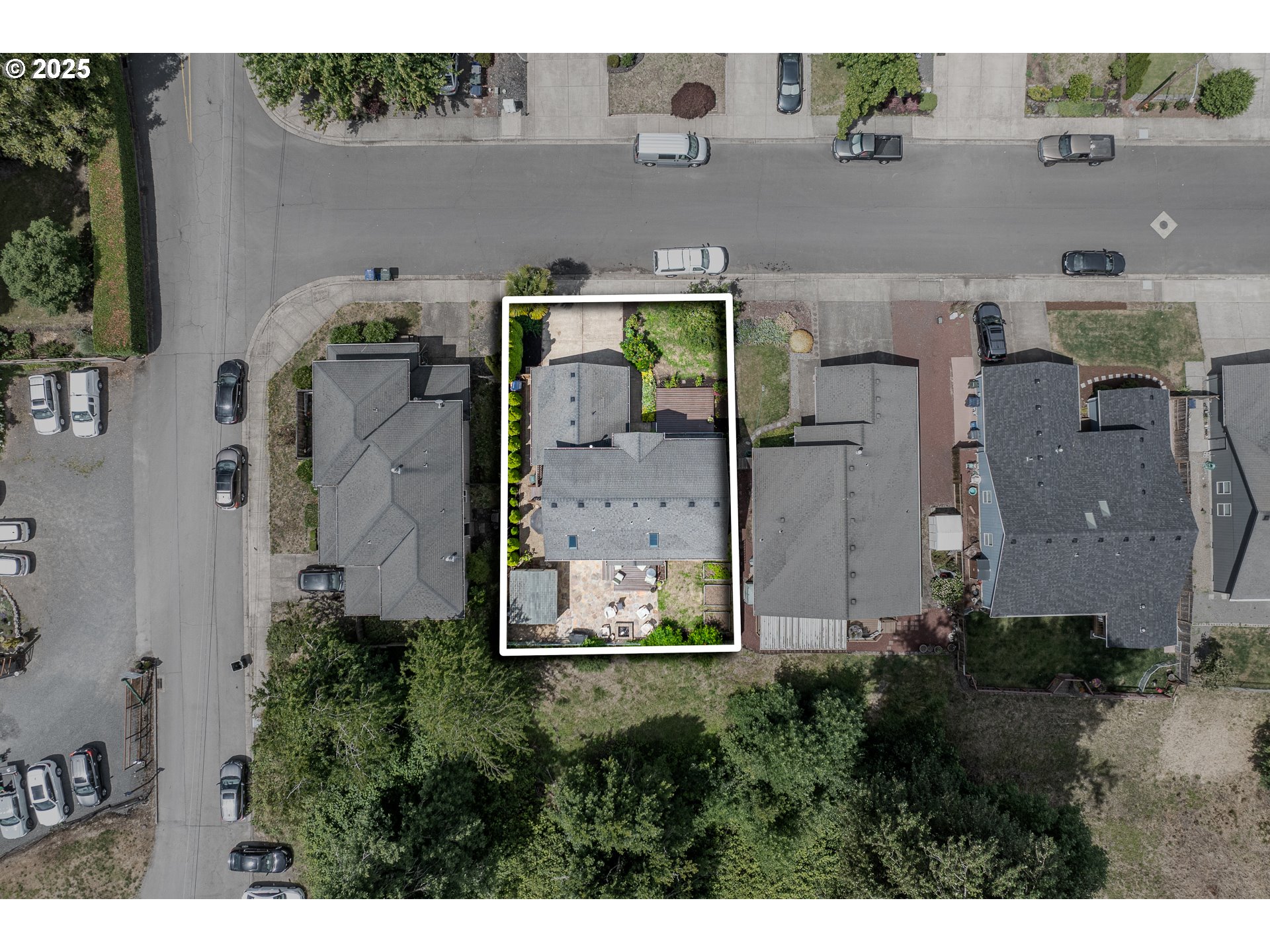 4217 Cole Way Springfield, OR 97478 - Photo 40 of 43 an aerial view of a house with a yard and large tree