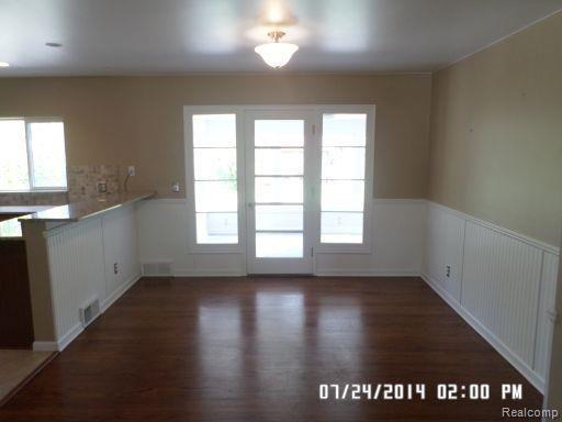 1050 North Renaud Road Grosse Pointe, MI 48236 - Photo 4 of 22 DiningRoom.jpg