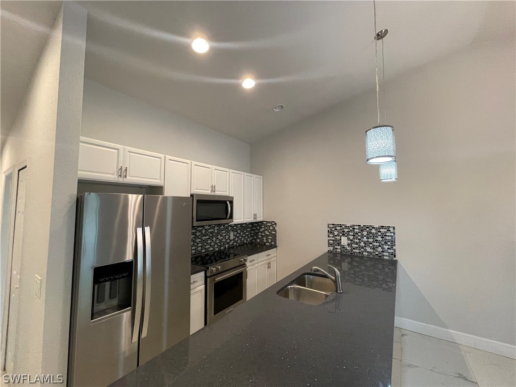 7418 Albany Road Fort Myers, FL 33967 - Photo 3 of 29 Gallery Image 3