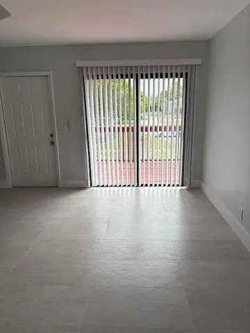 $250,000 | 14 Crossings Circle, Unit E, Boynton Beach, FL 33435