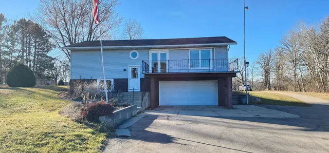 $303,301 | 221 Highway 71, Sebeka, MN 56477