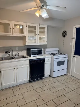 $1,400 | 3914 Law Street, Unit 2, Houston, TX 77005