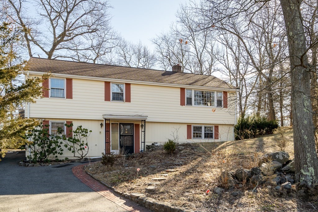 5 Green Lane Lexington, MA 02421 - Photo 1 of 28 Gallery Image 1