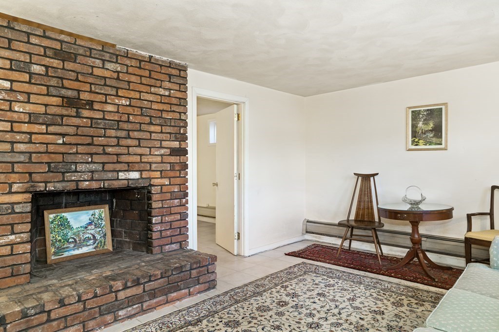 5 Green Lane Lexington, MA 02421 - Photo 4 of 28 Gallery Image 4