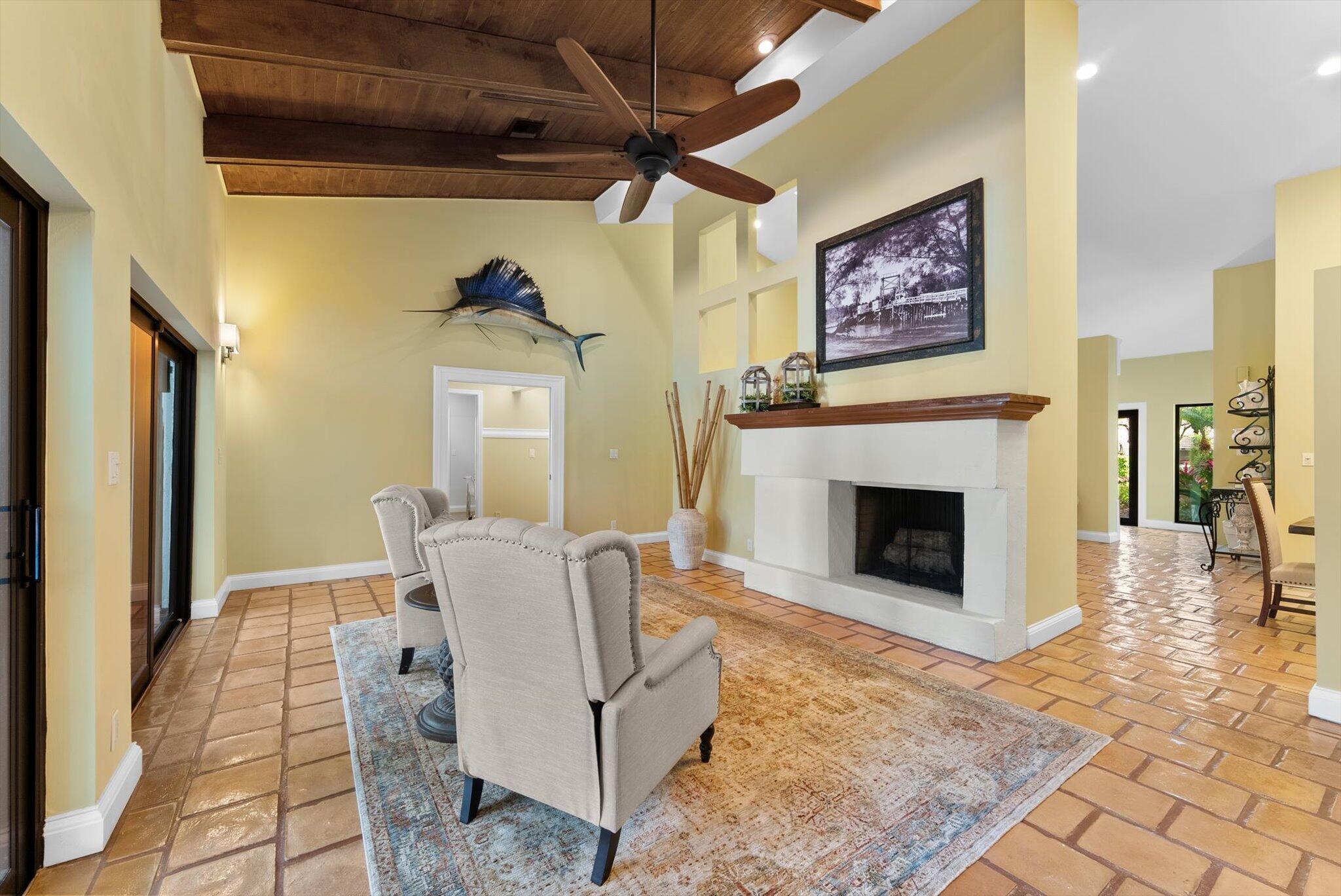 2498 Northwest 39th Street Boca Raton, FL 33431 - Photo 11 of 40 Sitting Area