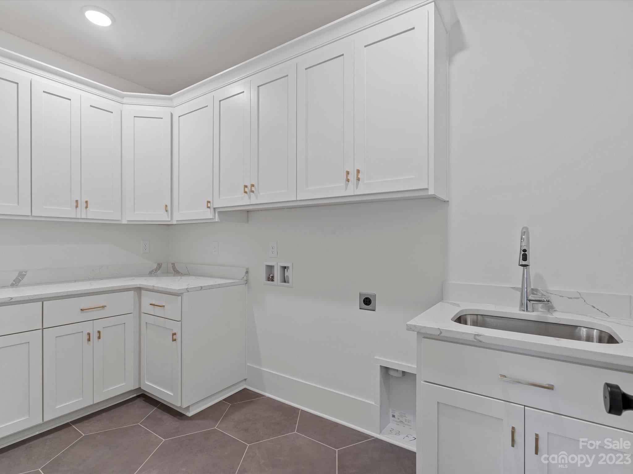 329 Greystone Road Charlotte, NC 28209 - Photo 39 of 48 Gallery Image 39
