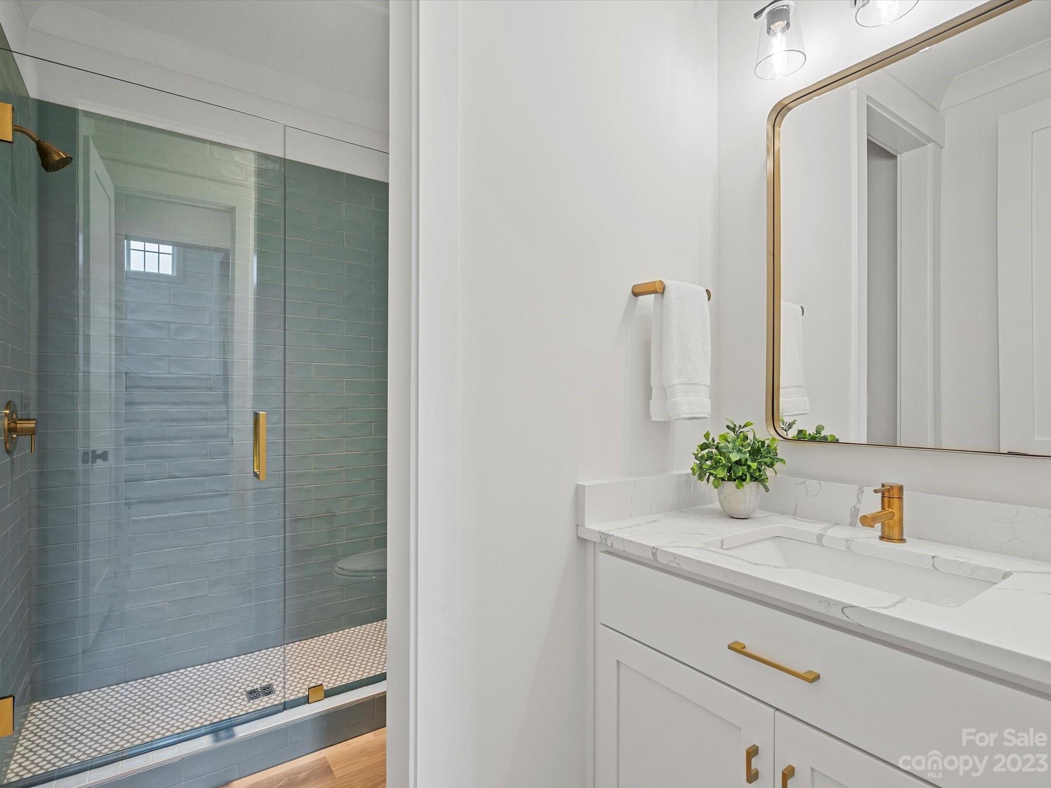 329 Greystone Road Charlotte, NC 28209 - Photo 5 of 48 Gallery Image 5