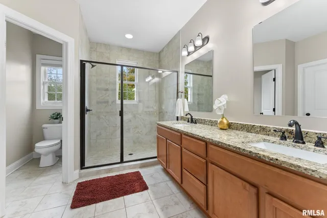 $529,900 | 17 Greystone Court, Le Claire, IA 52753