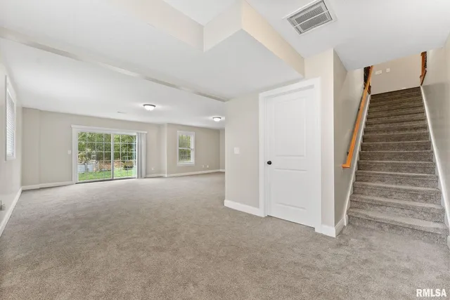 $529,900 | 17 Greystone Court, Le Claire, IA 52753