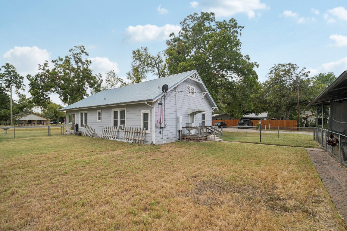 611 North Main Street Elgin, TX 78621 - Photo 34 of 34