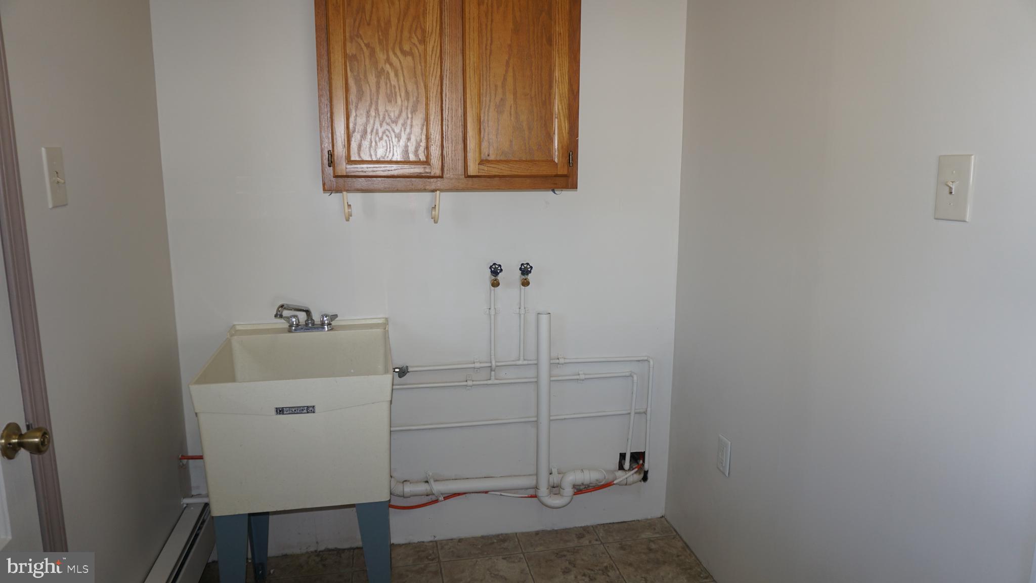 123 Hedge Road Levittown, PA 19056 - Photo 14 of 16 Gallery Image 14
