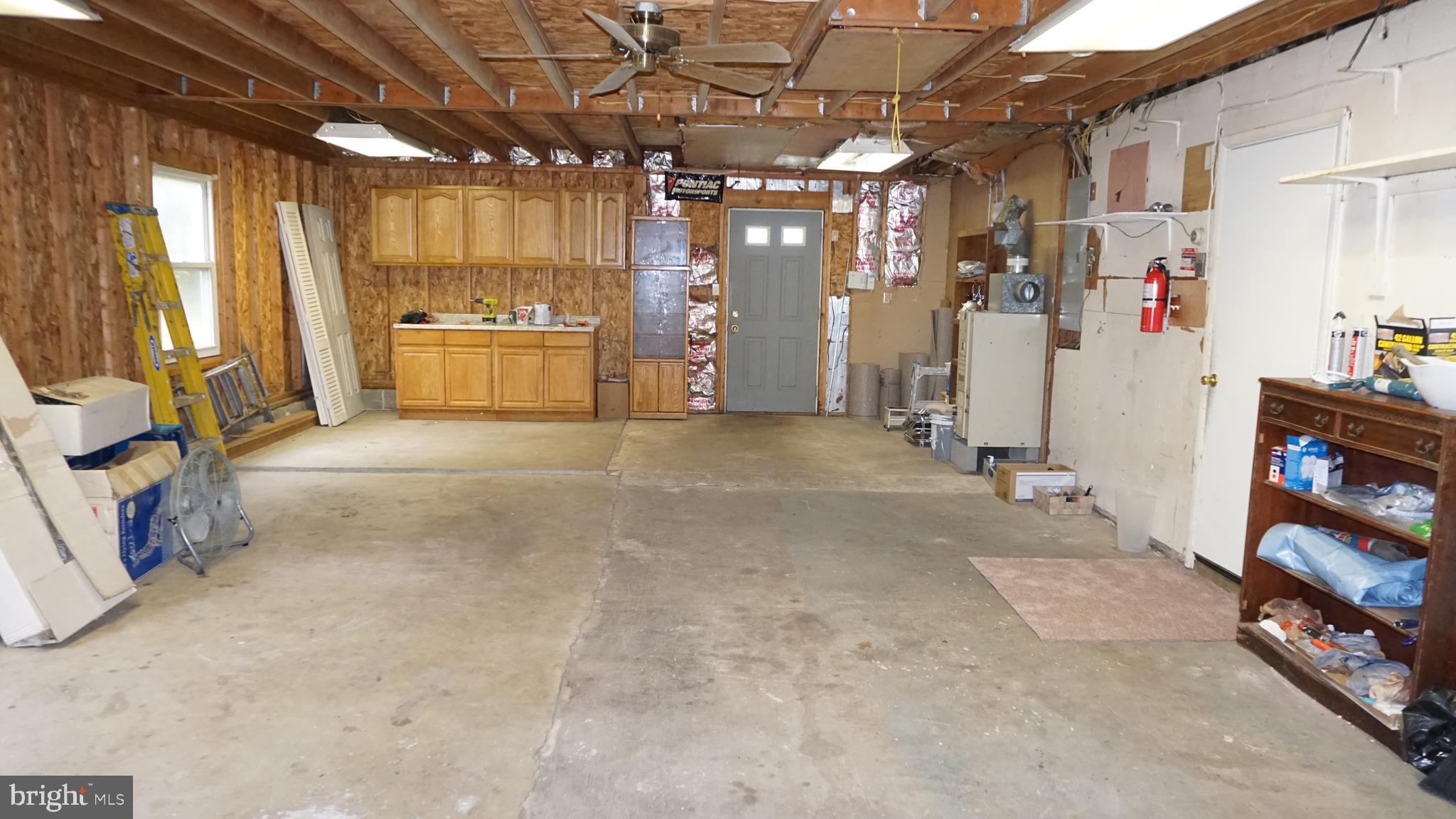 123 Hedge Road Levittown, PA 19056 - Photo 15 of 16 Gallery Image 15