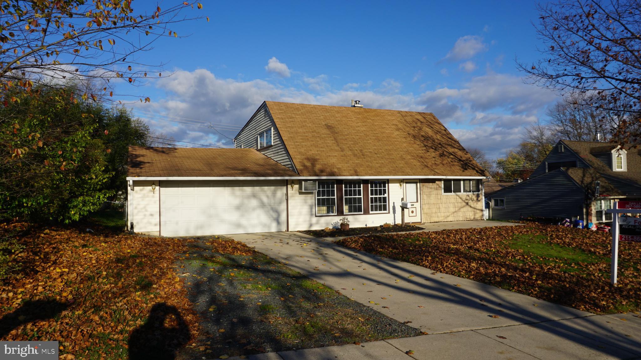 123 Hedge Road Levittown, PA 19056 - Photo 2 of 16 Gallery Image 2