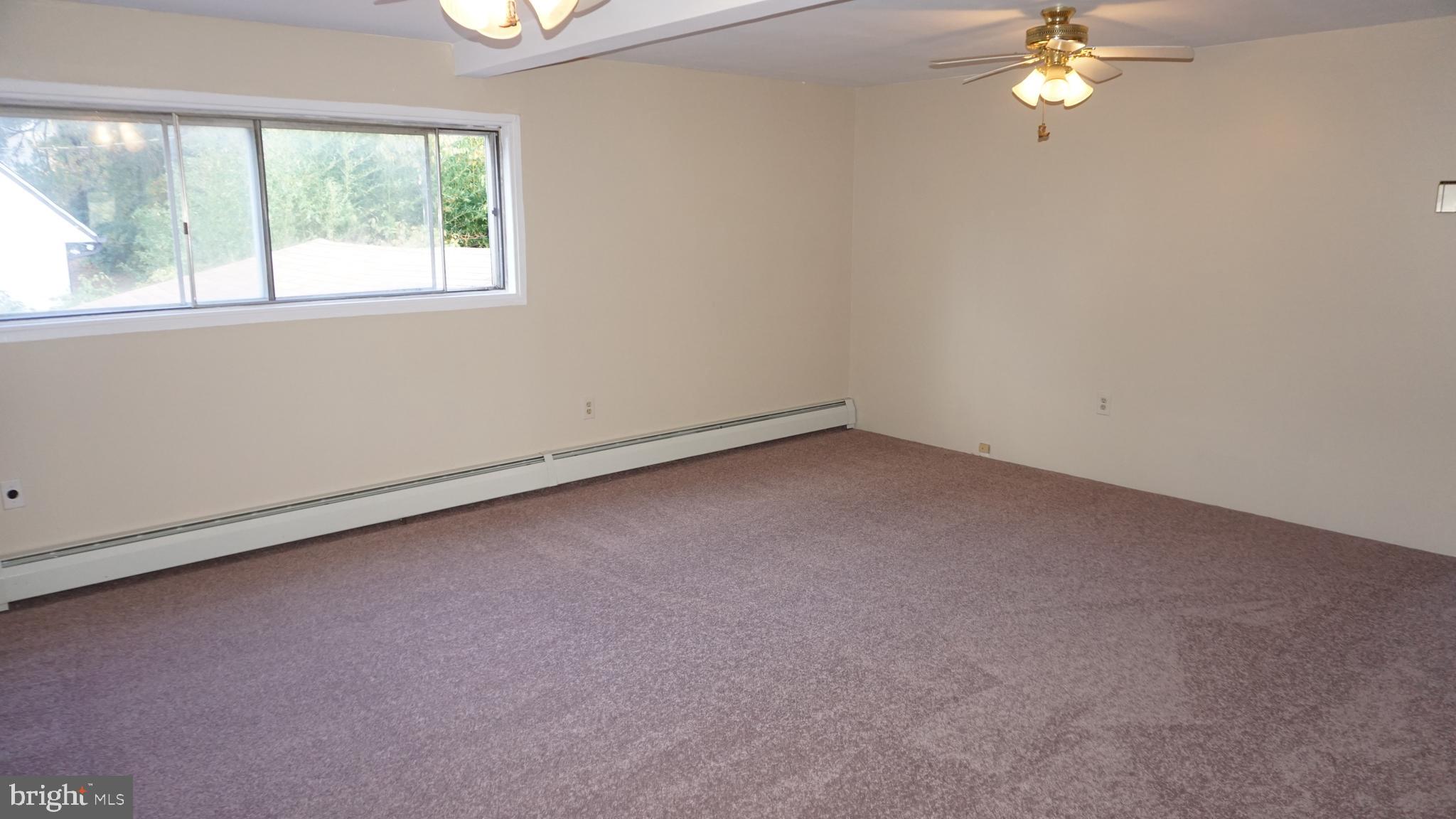 123 Hedge Road Levittown, PA 19056 - Photo 5 of 16 Gallery Image 5