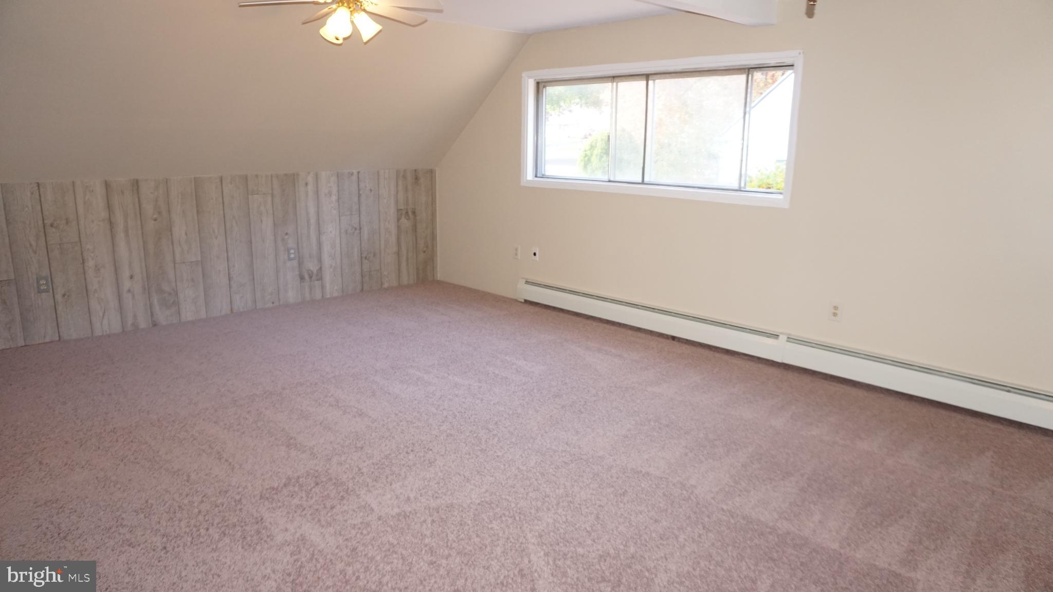 123 Hedge Road Levittown, PA 19056 - Photo 6 of 16 Gallery Image 6