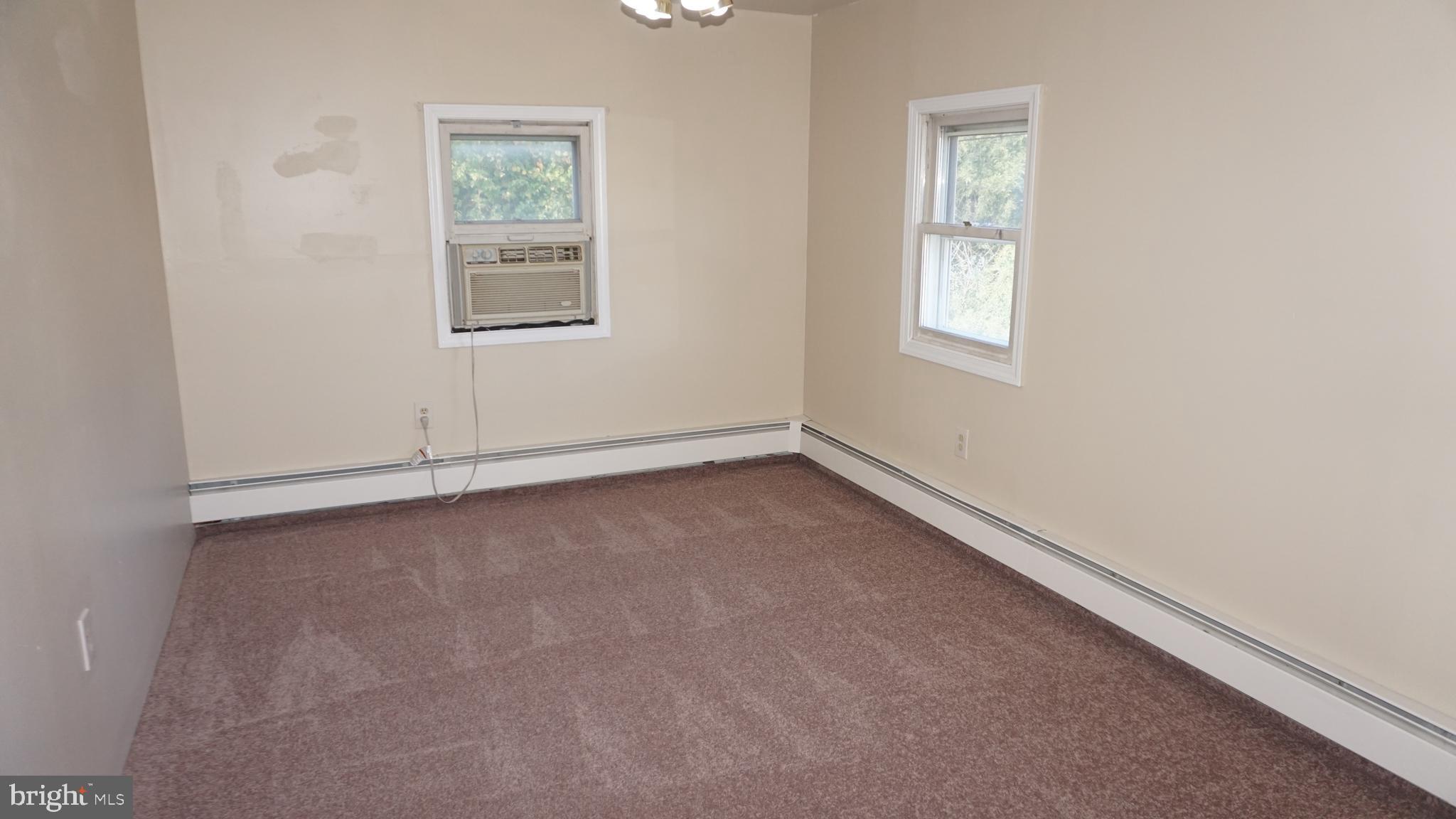 123 Hedge Road Levittown, PA 19056 - Photo 7 of 16 Gallery Image 7